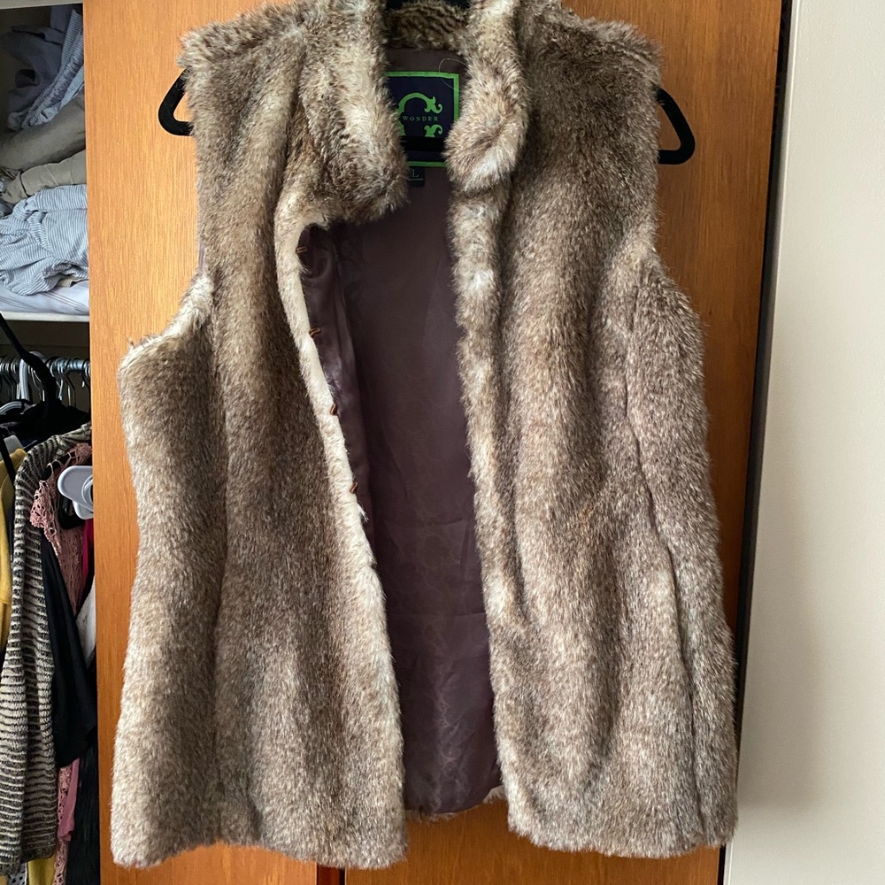 Women’s faux fur vest L